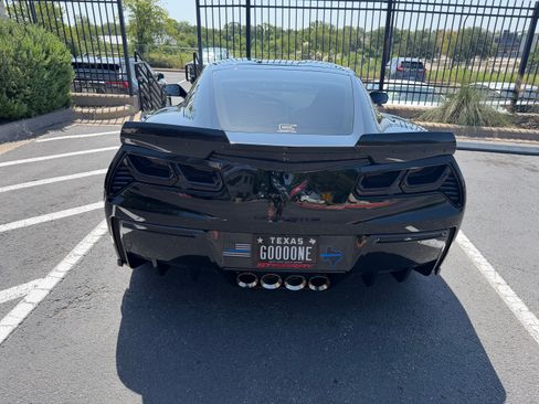 Used 2019 Chevrolet Corvette Stingray Coupe RWD image 9
