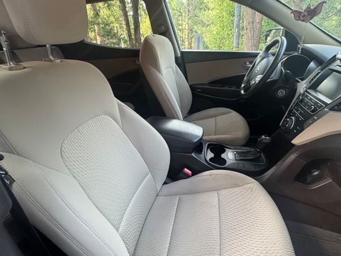 Used 2017 Hyundai Santa Fe Sport image 6