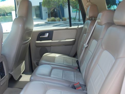 Used 2004 Ford Expedition Eddie Bauer RWD image 27