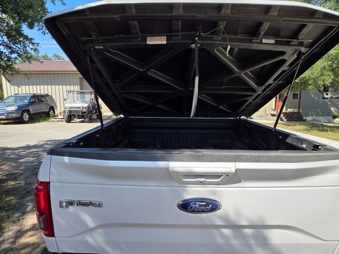 Used 2016 Ford F150 Lariat w/ Equipment Group 501A Mid AWD/4WD image 17