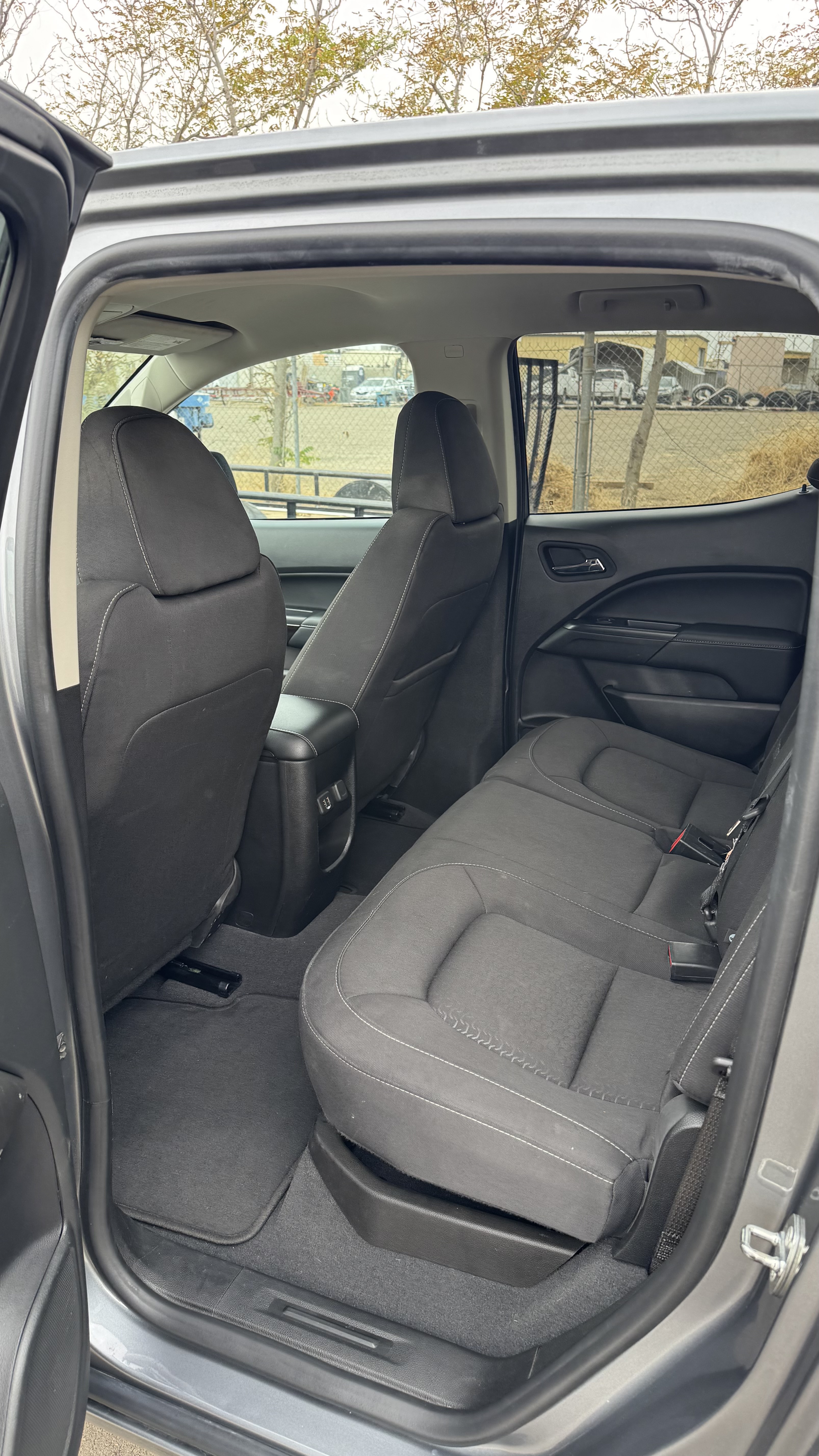 Used 2022 GMC Canyon Elevation RWD image 4