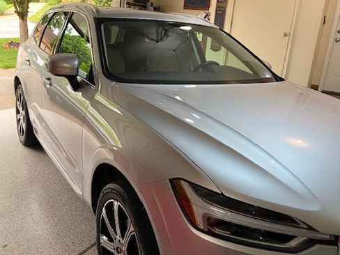 Used 2019 Volvo XC60 T5 Inscription AWD/4WD image 2