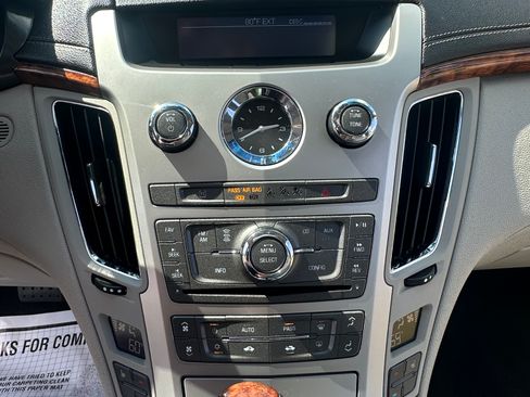 Used 2010 Cadillac CTS Luxury RWD image 27
