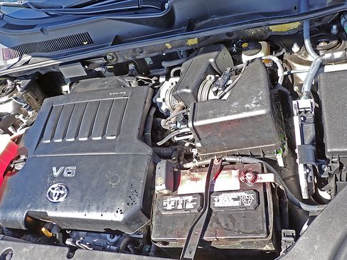 Used 2011 Toyota RAV4 4WD V6 w/ Tow Prep Pkg image 29