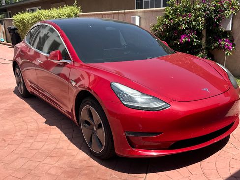 Used 2018 Tesla Model 3 Long Range image 6