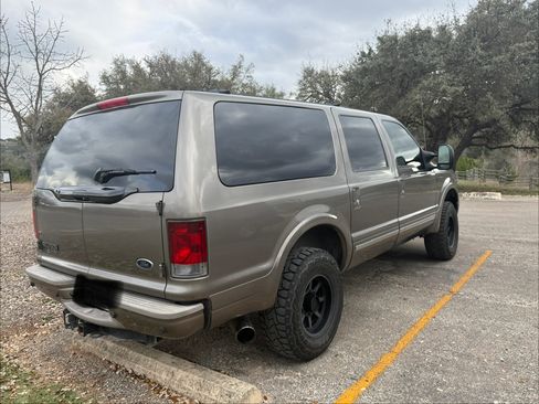 Used 2005 Ford Excursion Limited image 8