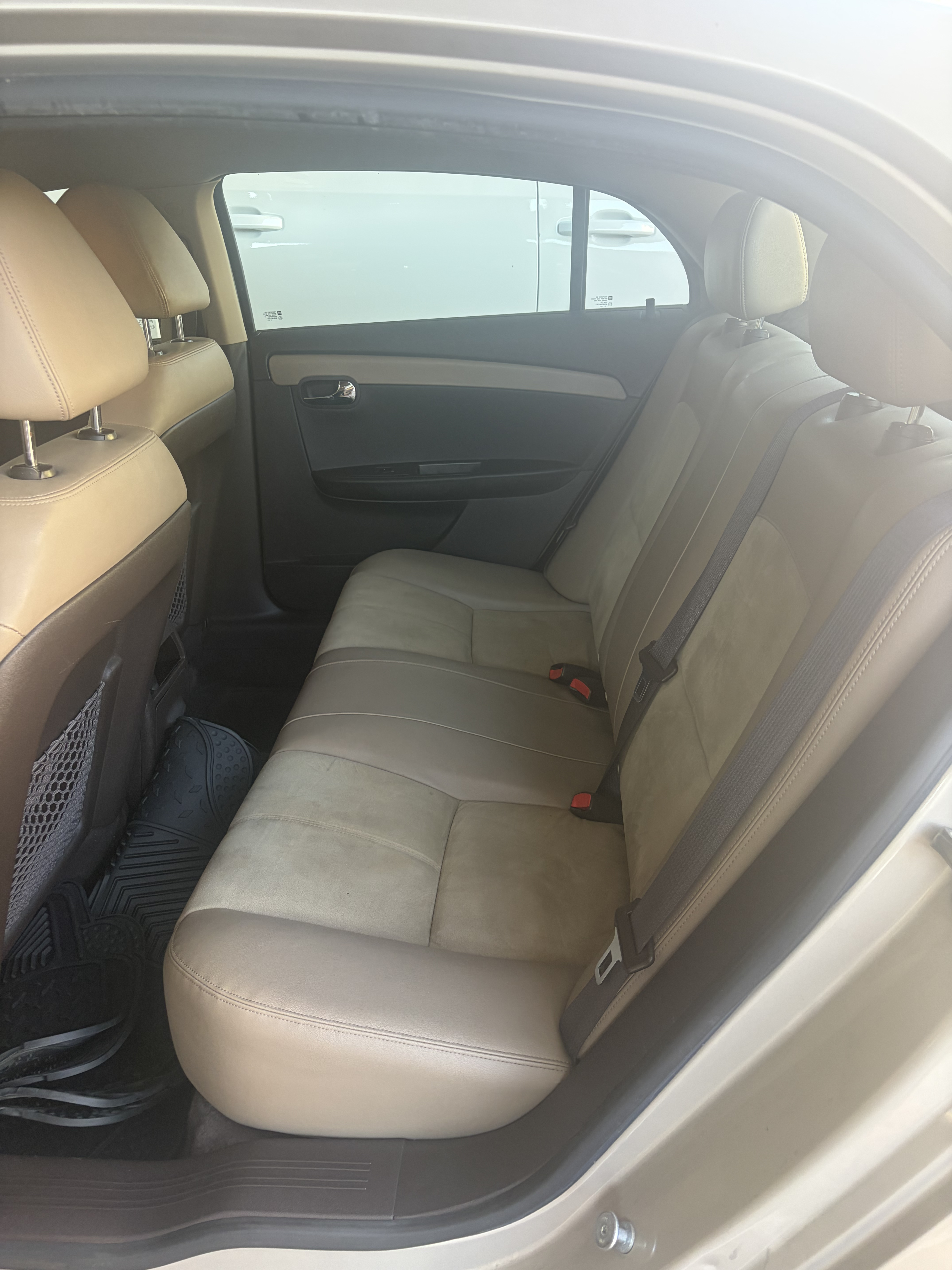Used 2011 Chevrolet Malibu LT w/ HFV6 Engine Package FWD image 9