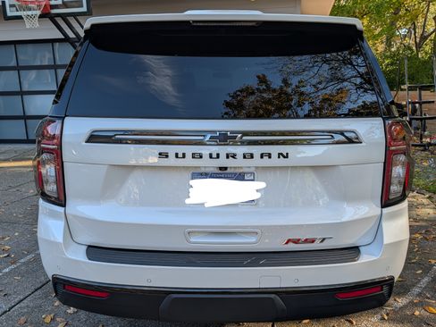 Used 2021 Chevrolet Suburban RST w/ Luxury Package image 4