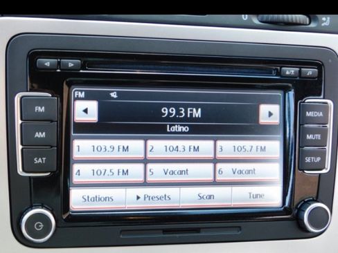 Used 2010 Volkswagen Eos Komfort image 9