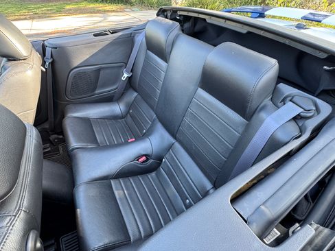 Used 2007 Ford Mustang GT RWD image 9