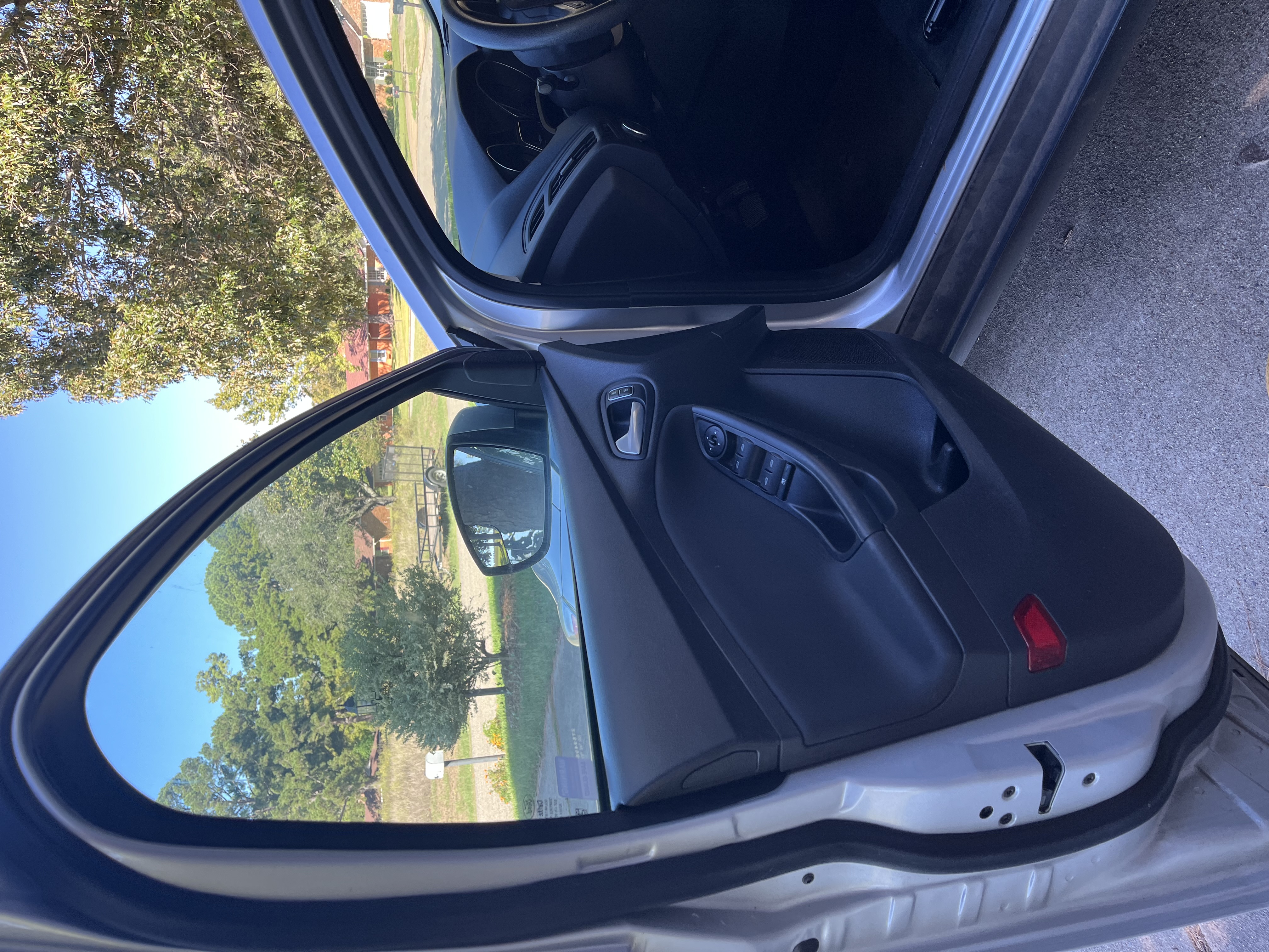 Used 2016 Ford Focus SE FWD image 12
