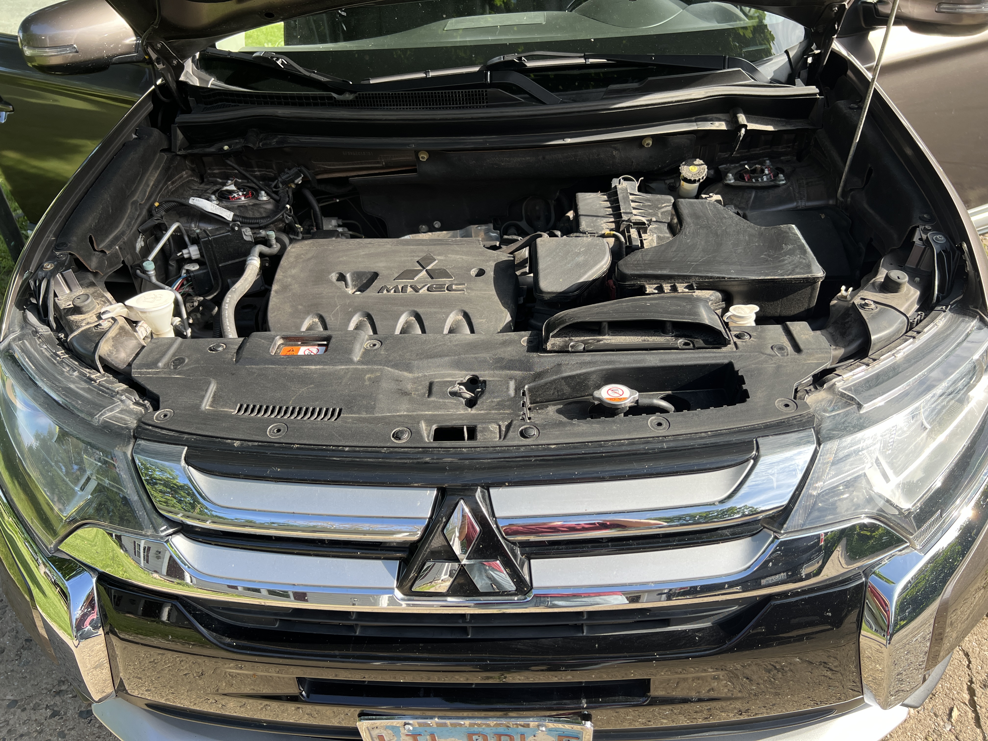 Used 2016 Mitsubishi Outlander SE AWD/4WD image 10