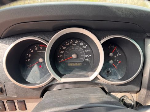 Used 2006 Toyota 4Runner Sport AWD/4WD image 8