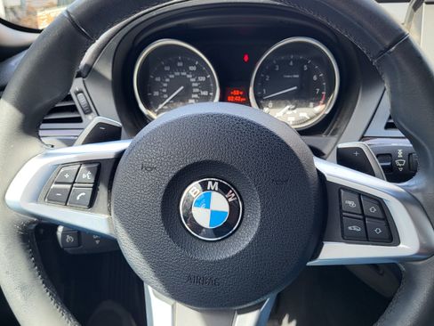 Used 2013 BMW Z4 sDrive35i image 6