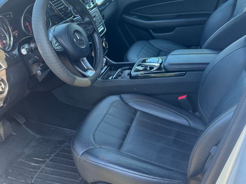 Used 2019 Mercedes-Benz GLS 450 4MATIC image 9