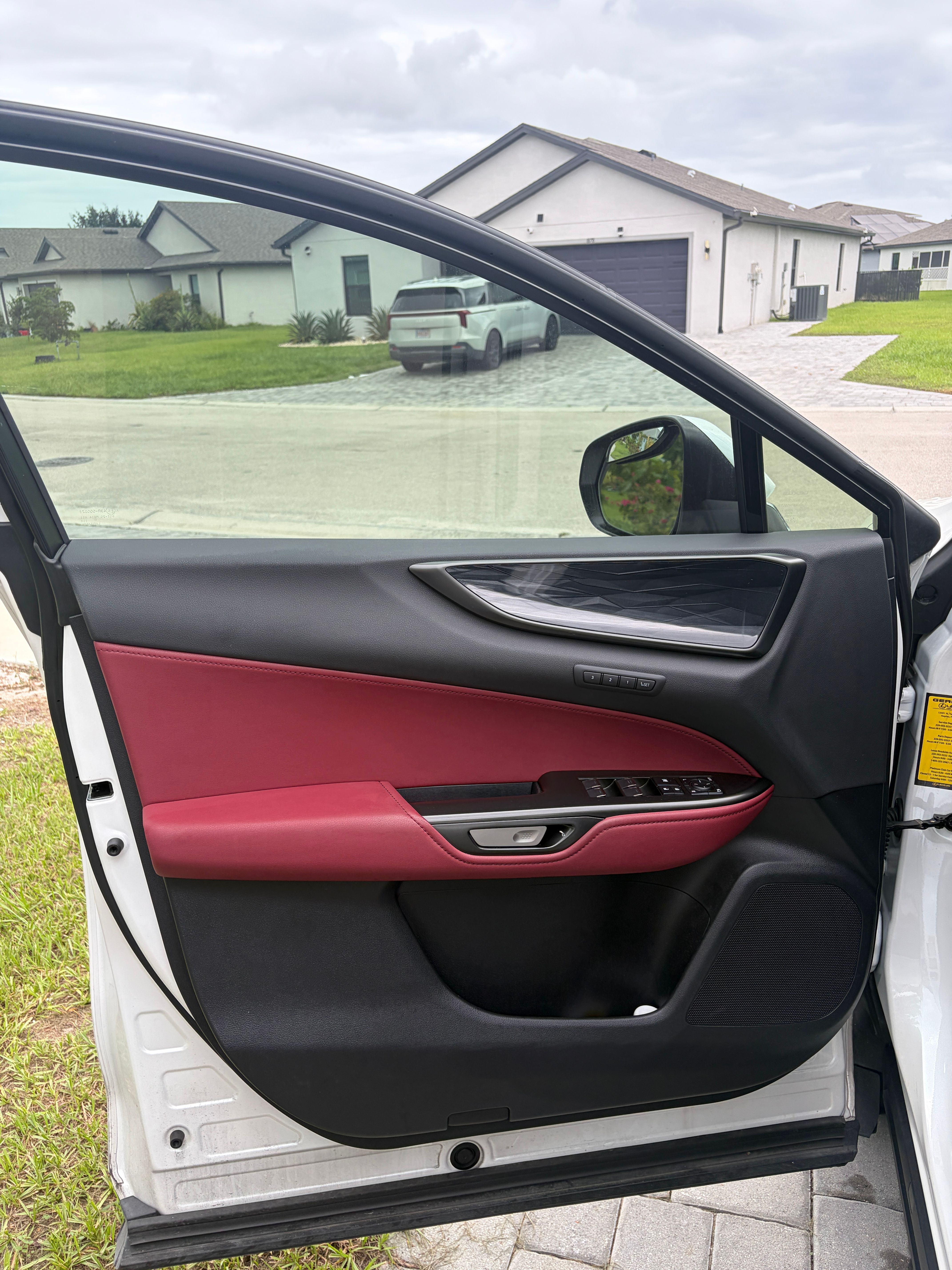 Used 2025 Lexus NX 350h AWD w/ Premium Package image 14
