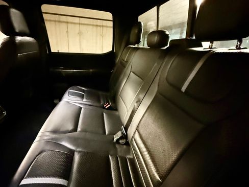 Used 2022 Ford F150 XLT w/ Equipment Group 302A High image 11