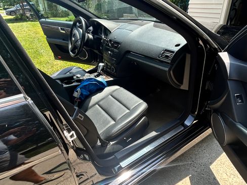 Used 2008 Mercedes-Benz C 350 Sport image 4
