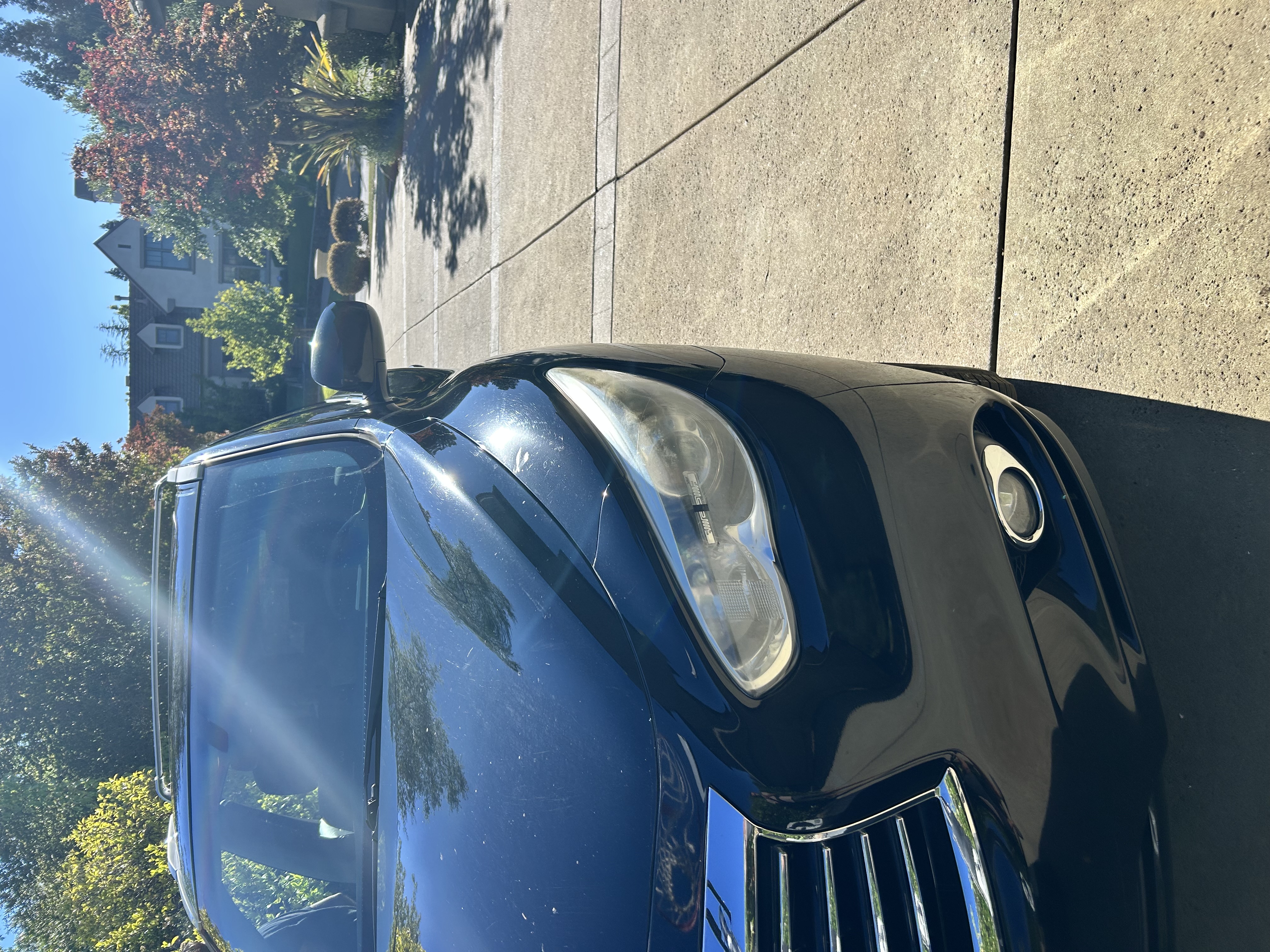 Used 2014 INFINITI QX60 Luxe w/ Premium Package AWD/4WD image 2