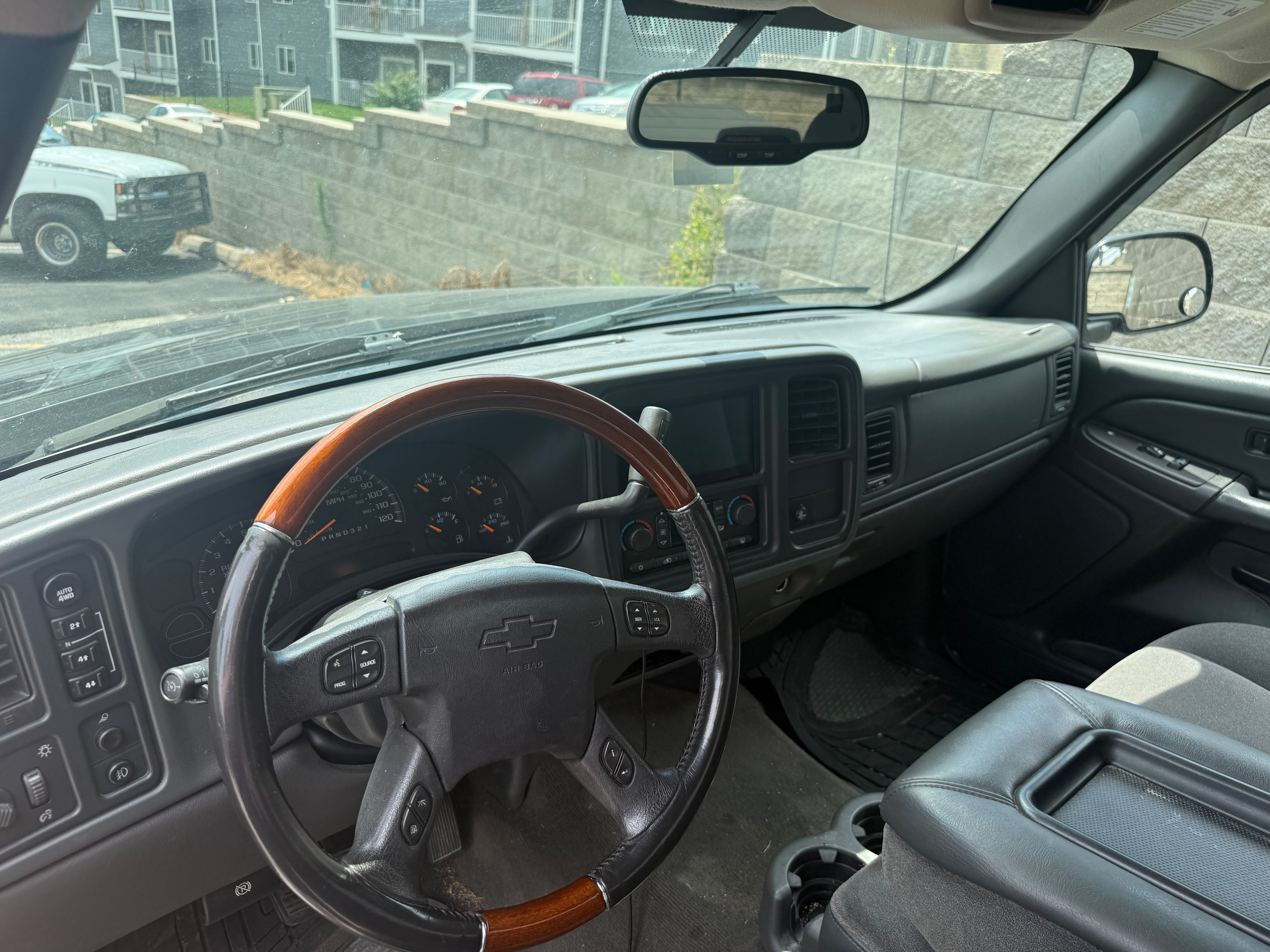 Used 2006 Chevrolet Silverado 1500 LT w/ Vortecmax Performance Pack AWD/4WD image 5