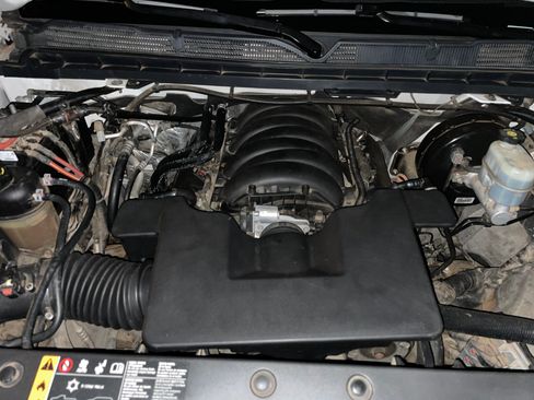 Used 2018 Chevrolet Silverado 1500 W/T w/ WT Convenience Package AWD/4WD image 2
