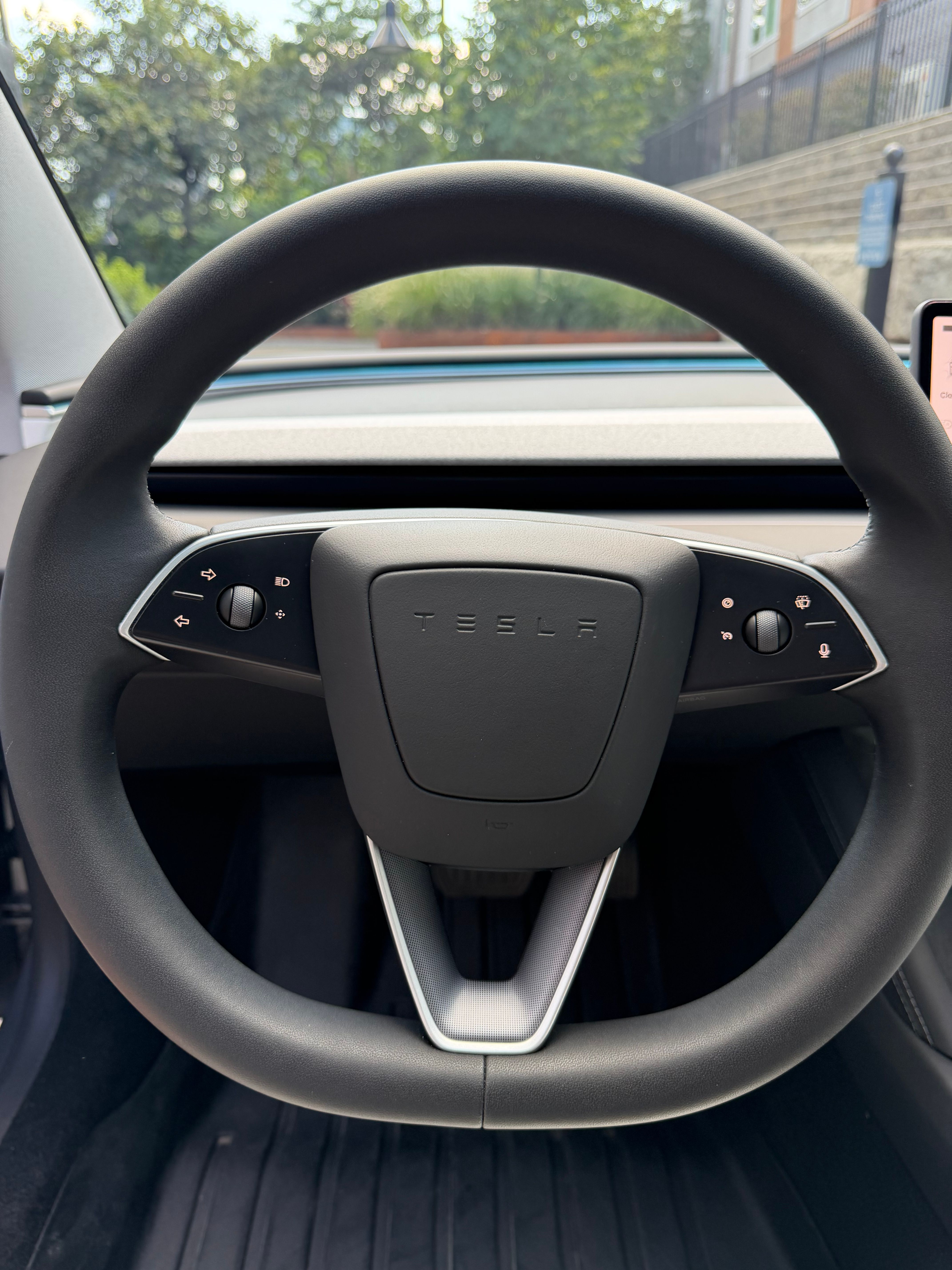 Used 2025 Tesla Model 3 Long Range RWD image 13