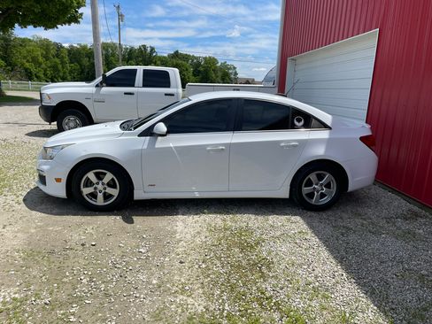 Used 2015 Chevrolet Cruze LT w/ RS Package image 6
