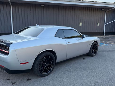 Used 2021 Dodge Challenger R/T Scat Pack RWD image 4