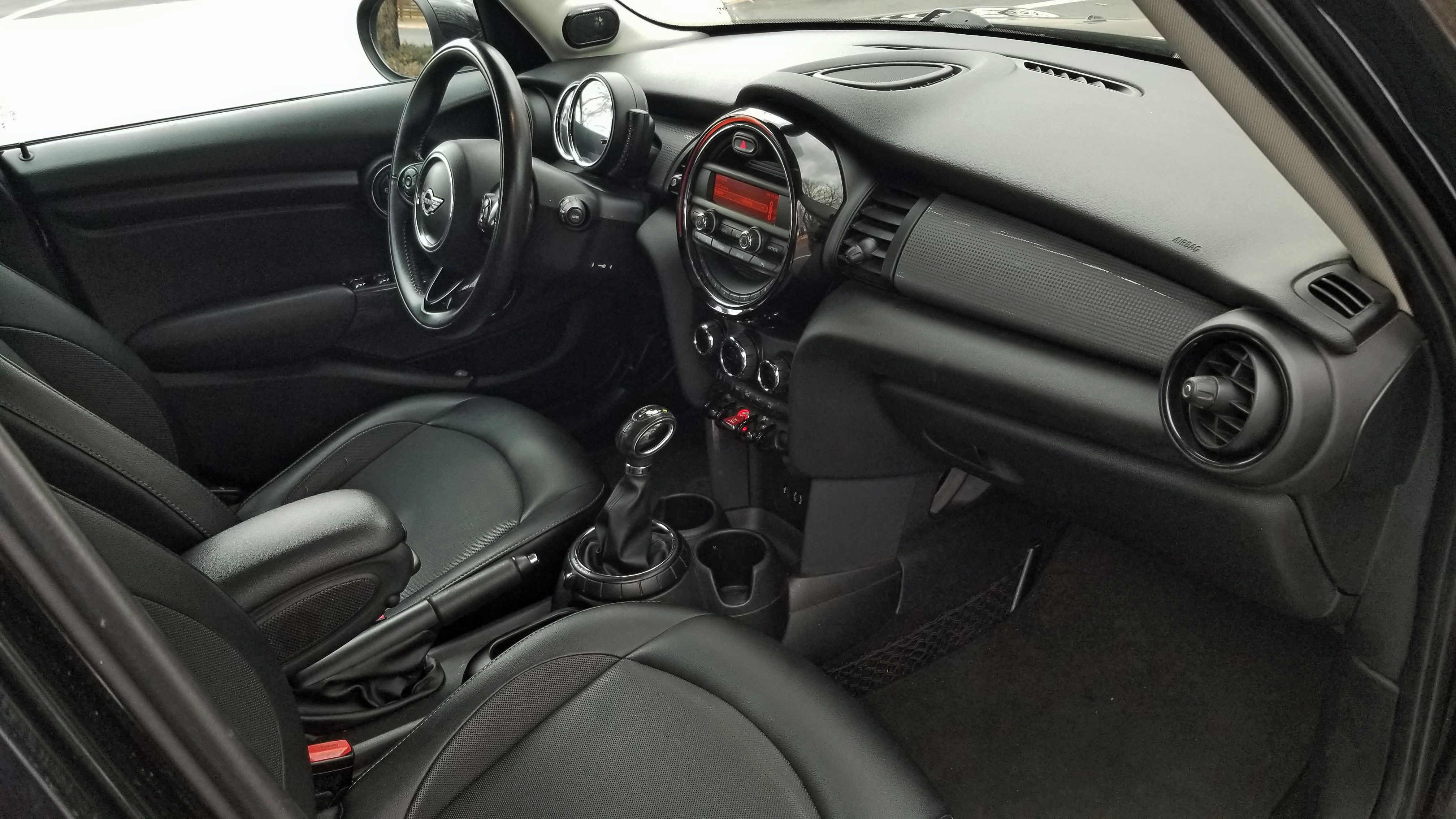 Used 2015 MINI Cooper 4-Door Hardtop FWD image 23