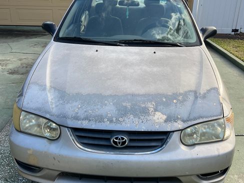Used 2002 Toyota Corolla CE image 2