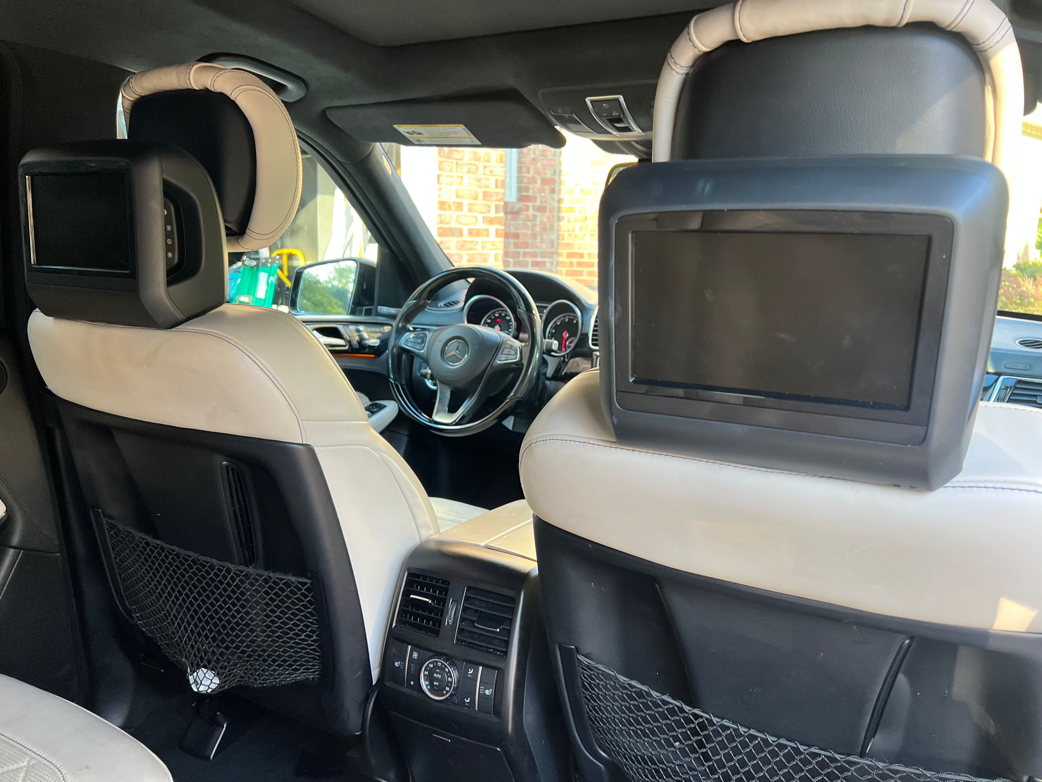 Used 2017 Mercedes-Benz GLS 550 4MATIC image 26