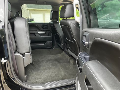 Used 2015 Chevrolet Silverado 1500 LT w/ LT Convenience Package AWD/4WD image 18