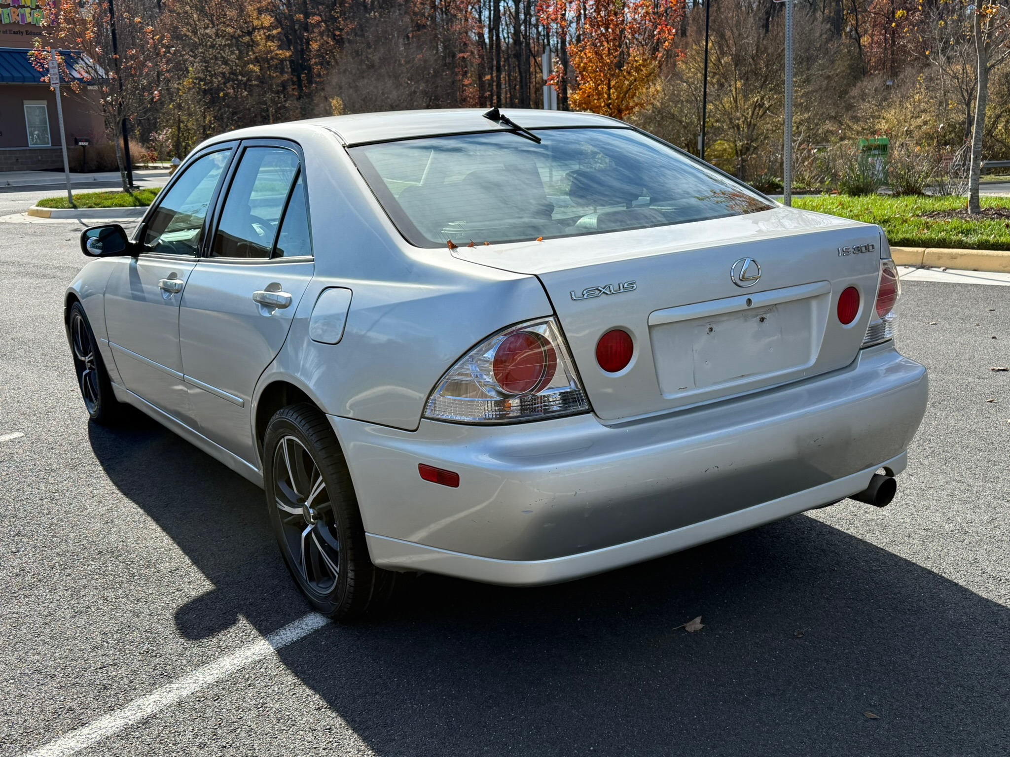 Used 2001 Lexus IS 300 RWD image 5