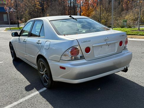Used 2001 Lexus IS 300 RWD image 5