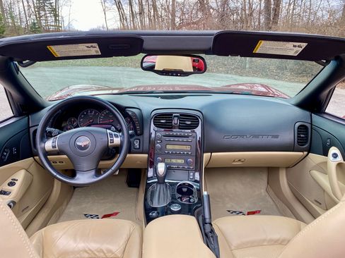 Used 2009 Chevrolet Corvette Convertible w/ Preferred Equipment Group image 12