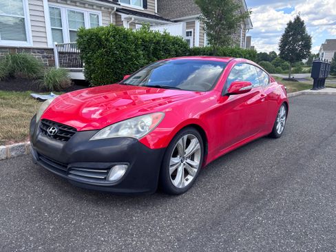 Used 2010 Hyundai Genesis 3.8 RWD image 1