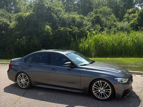 Used 2016 BMW 340i Sedan RWD image 4