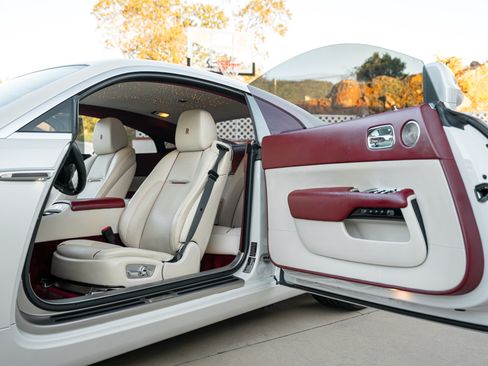 Used 2017 Rolls-Royce Wraith image 9