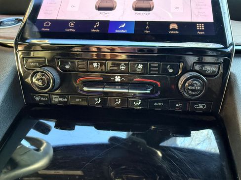 Used 2022 Jeep Grand Cherokee Summit w/ Adv Protech Group IV image 9