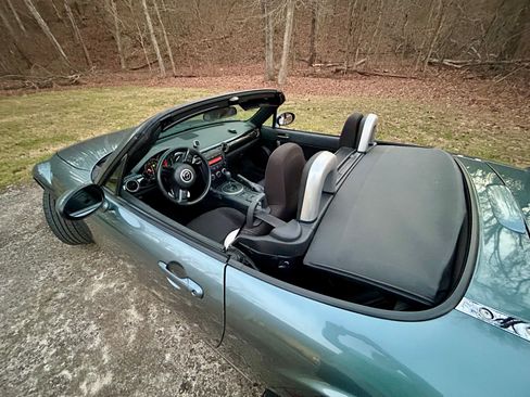 Used 2013 MAZDA MX-5 Miata Sport image 5