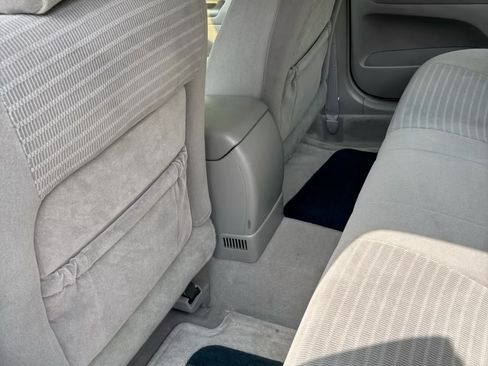 Used 2005 Toyota Camry SE image 5