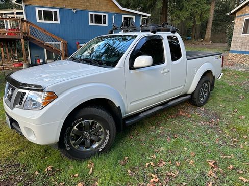 Used 2017 Nissan Frontier PRO-4X w/ Pro-4x Graphics Package image 4