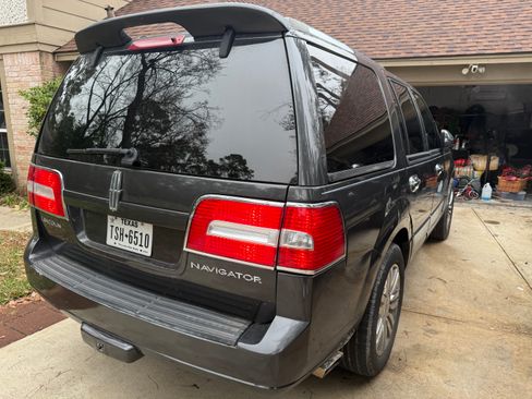 Used 2007 Lincoln Navigator 4WD image 9