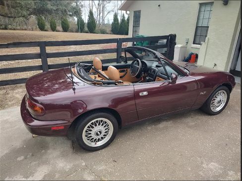 Used 1995 MAZDA MX-5 Miata image 5