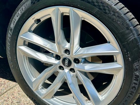 Used 2017 Audi Q7 3.0T Prestige AWD/4WD image 9