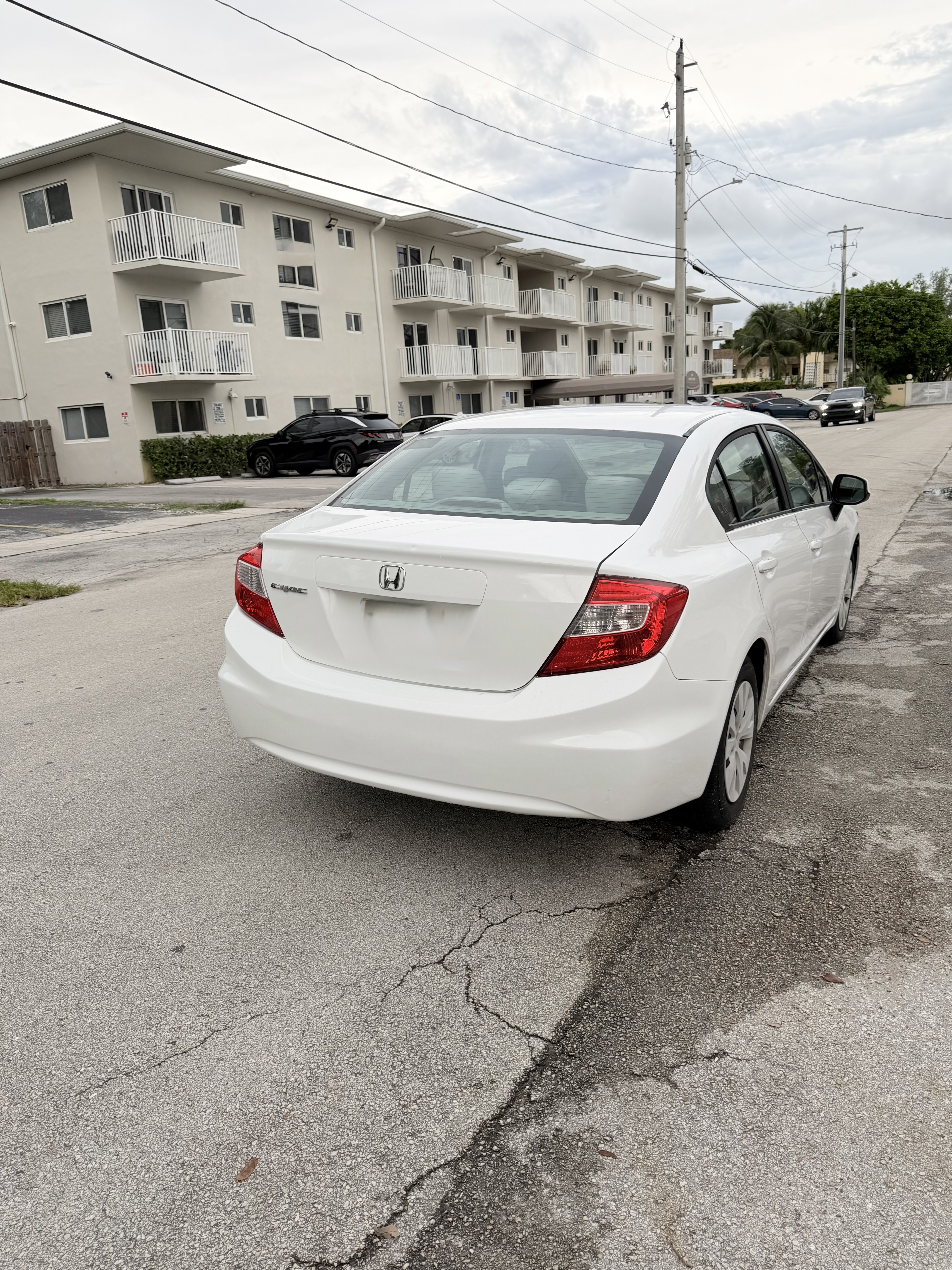 Used 2012 Honda Civic LX image 2