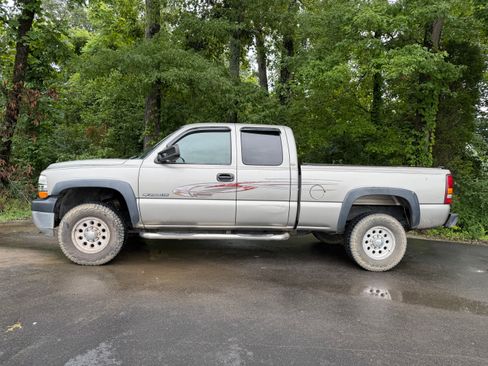 Used 2002 Chevrolet Silverado 2500 2WD Extended Cab image 5
