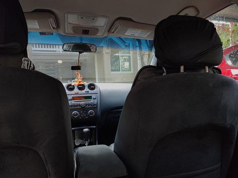 Used 2011 Nissan Altima 2.5 S w/ Convenience Pkg image 9