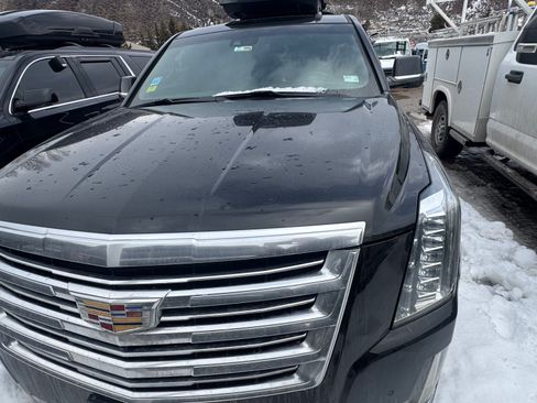 Used 2018 Cadillac Escalade ESV Platinum image 12