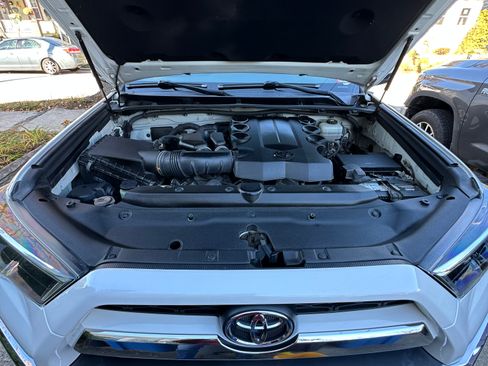 Used 2018 Toyota 4Runner Limited image 15